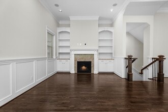 Building Photo - 1431 W 25th St