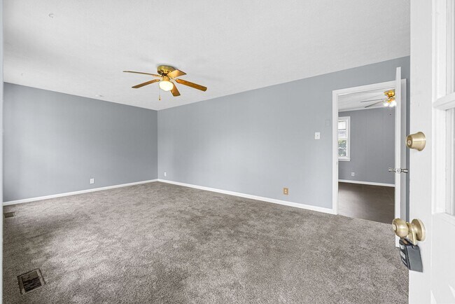 Foto del edificio - 3 Bedroom Pet Friendly Home For Rent!