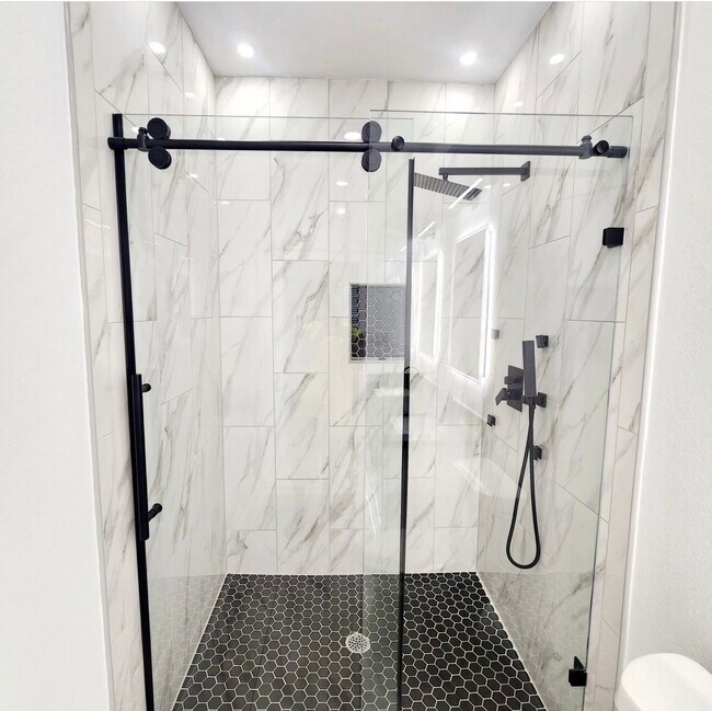 Foto del edificio - 4216 Sterling St
