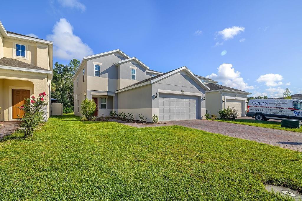 Foto principal - 5241 Royal Point Ave