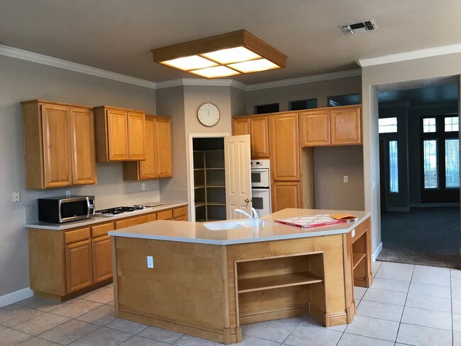 Photo - 1050 Houston Cir