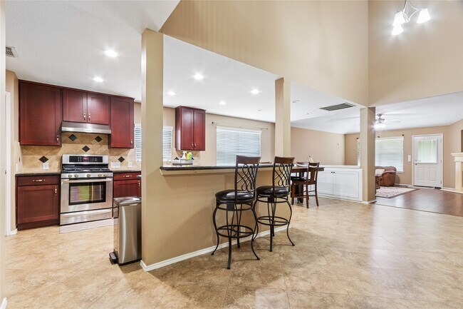 Foto del edificio - 10306 Logan Bridge Ln