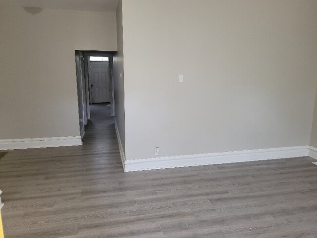 Building Photo - 4155 McRee Ave