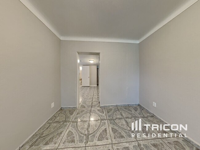 Foto del edificio - 6324 15th Street N St Petersburg FL