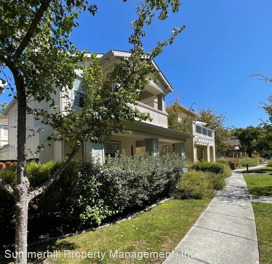 Primary Photo - 3 br, 2.5 bath House - 565 Front Lane