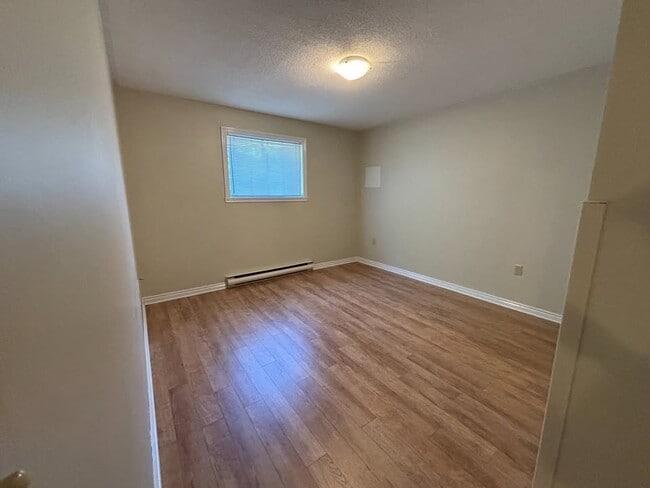 Building Photo - Apartement for Rent