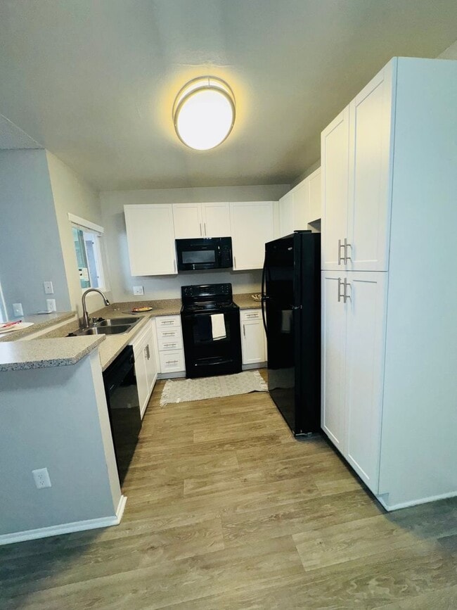 Interior Photo - The Avenue at San Marcos