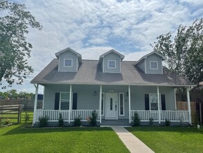 Building Photo - 516 Battleview Rd