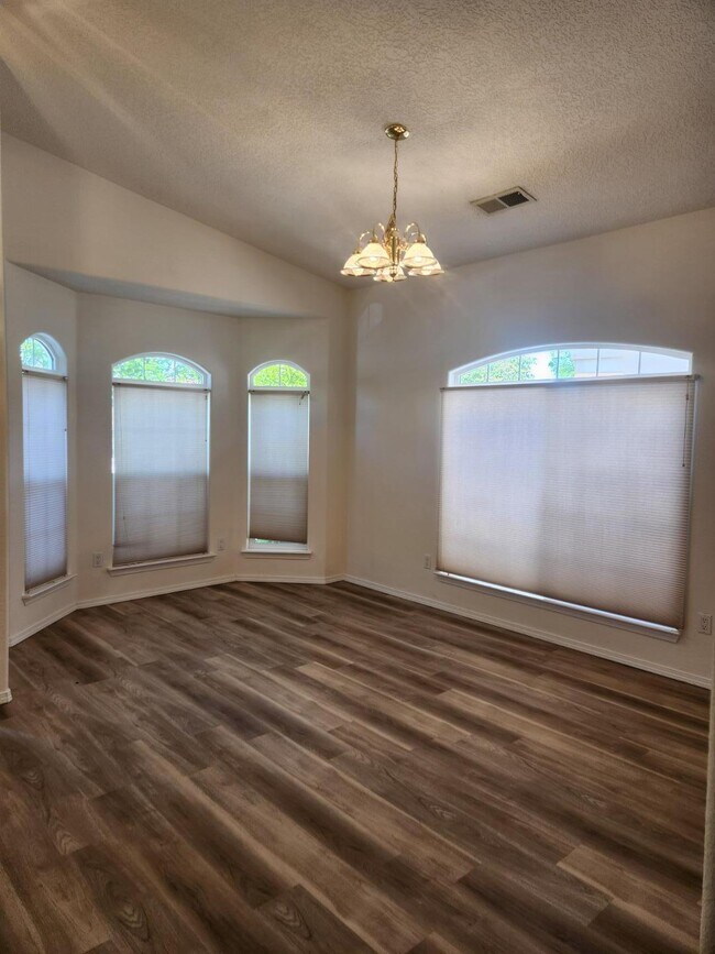 Foto del edificio - 1604 Gale Ct NW