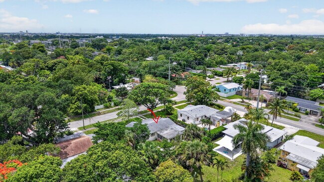 Foto del edificio - 841 SW 18th Ct