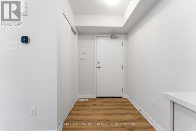 Building Photo - 1023 Creekway Private