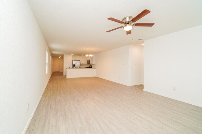 Building Photo - 10447 Canard Crst