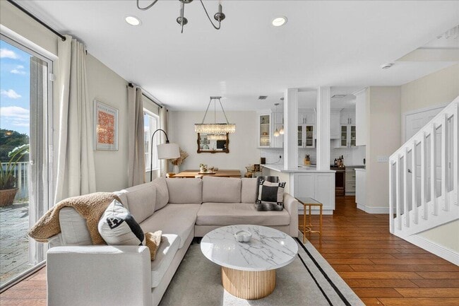 Foto del edificio - 3544 Lakewood Pl