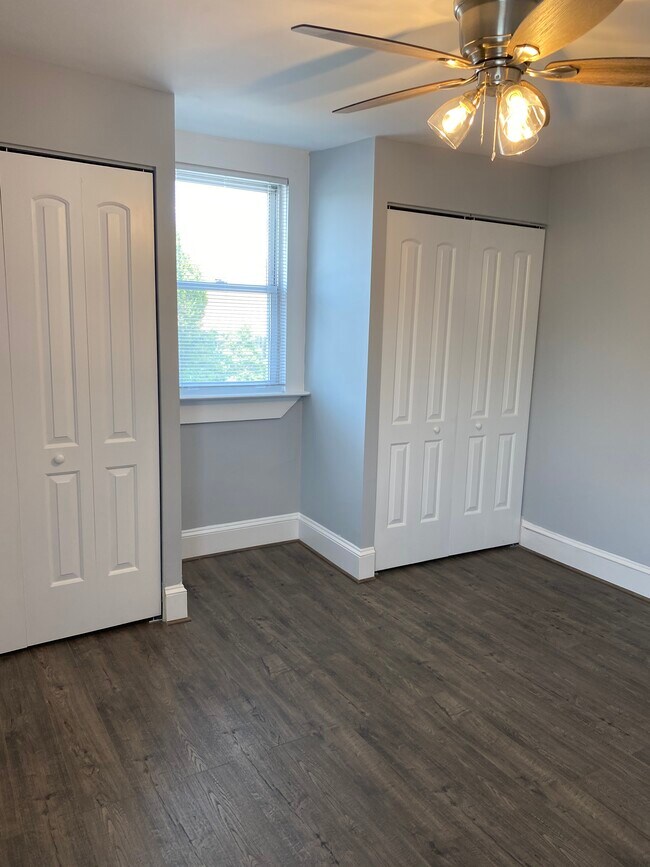 Bedroom - 20 Chrysler Plz