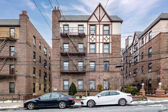 Foto del edificio - 4241 155th St