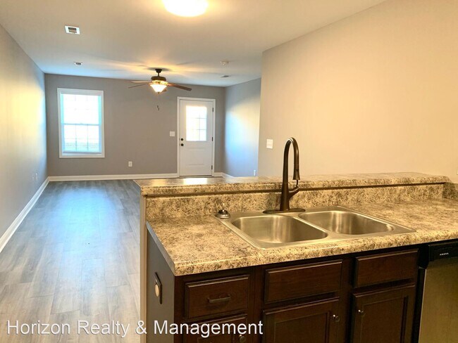 Foto del edificio - 1732 Manning Dr