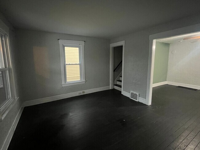 Foto del edificio - Lakewood 2 bed 1 bath home