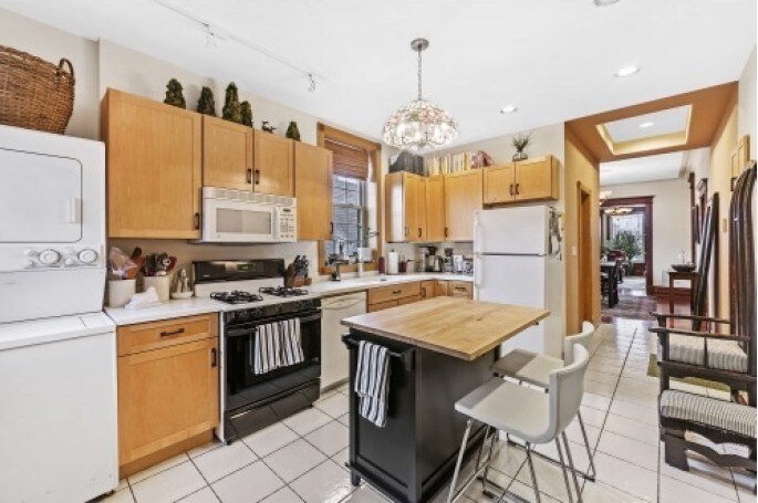 Foto del interior - 3317 N Sheffield Ave