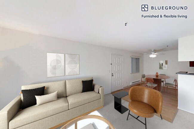 Building Photo - 1600 Villa St