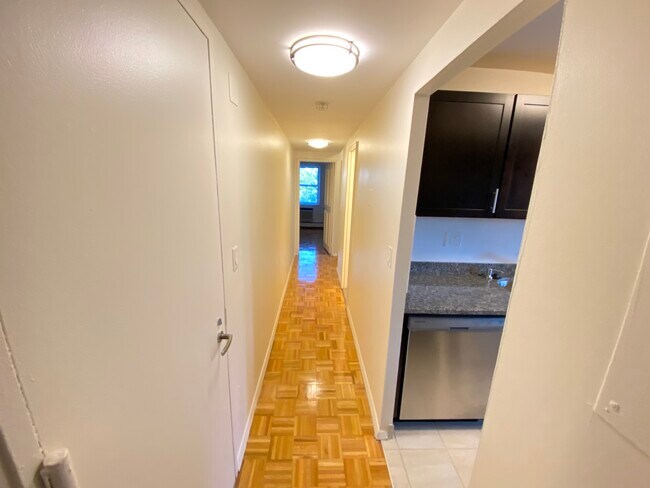 Pasillo - 185 Freeman St