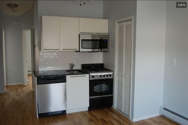 Foto del edificio - 242 South St