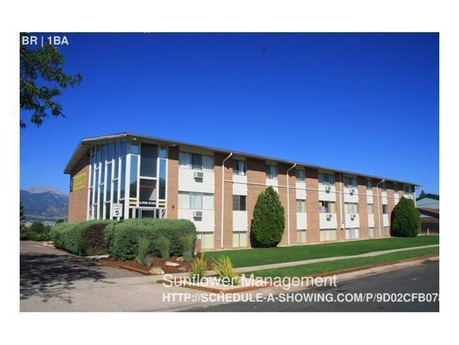Building Photo - 1614 Rainier Dr