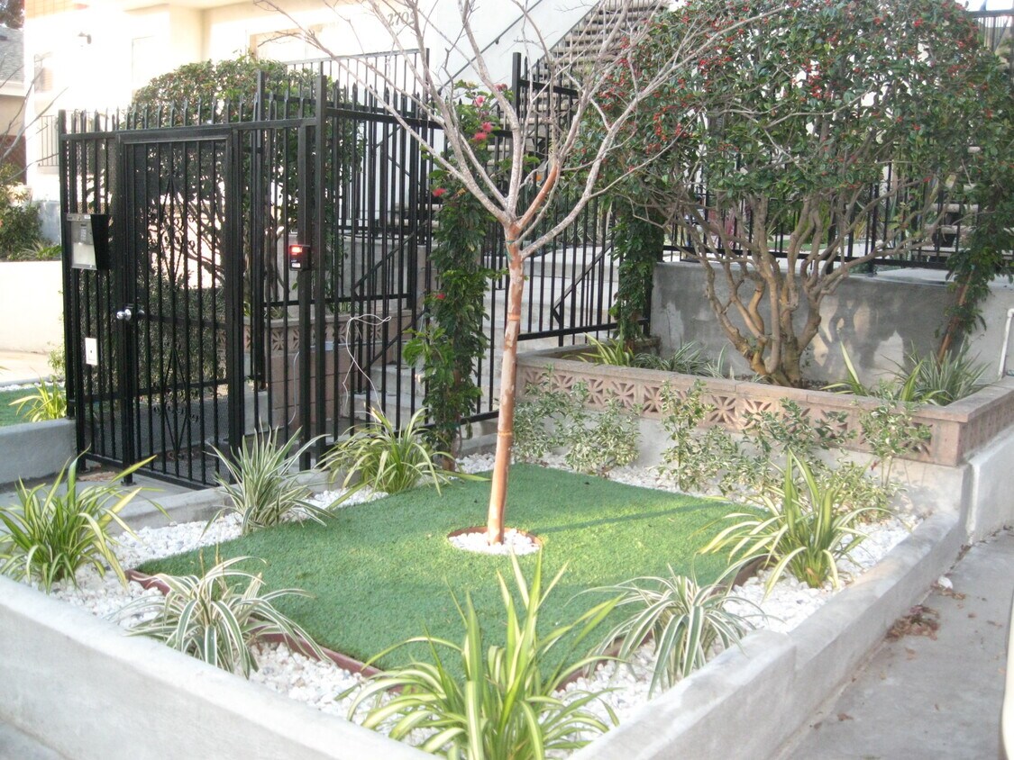 Foto principal - 2711 4th St