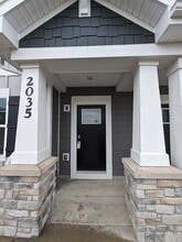 Building Photo - 2035 Sequoia Ave