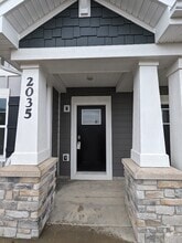 Building Photo - 2035 Sequoia Ave