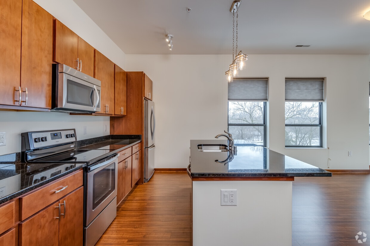 Primary Photo - Encore Living at Mequon Town Center