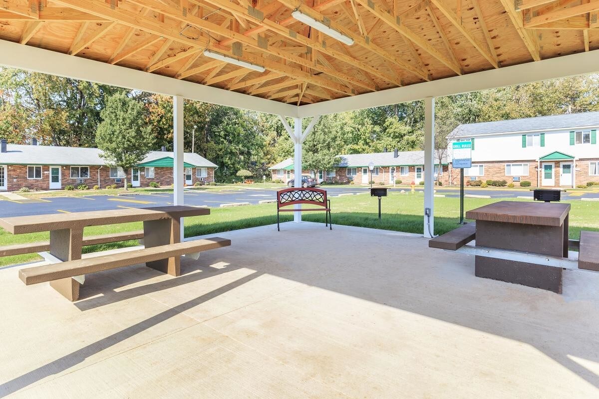 Summertree Apartments Mentor On The Lake, OH