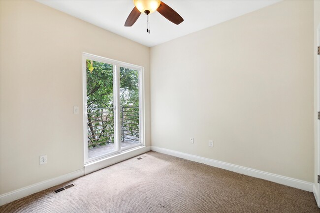 Photo - 1832 W Montgomery Ave Apartment