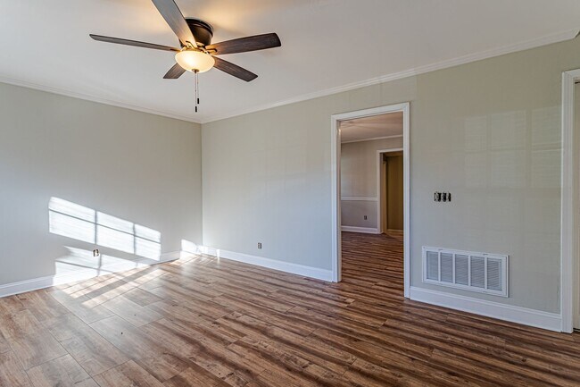 Building Photo - Price Improvement! Nice Brick Ranch with B...