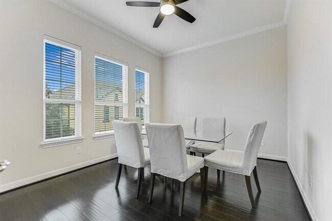 Building Photo - 11921 Terraza Cir