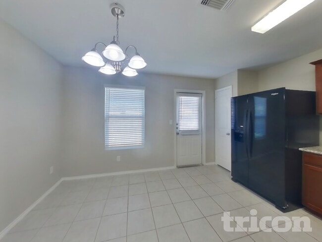 Building Photo - 310 Mistflower