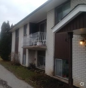 Building Photo - Willow Terrace