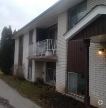 Building Photo - Willow Terrace