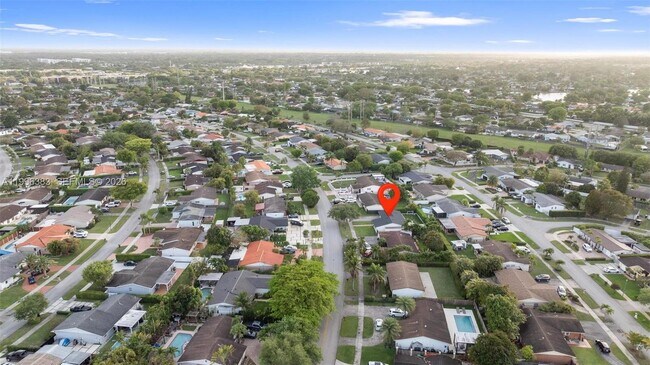 Foto del edificio - Southwest 74th Street, Miami, FL 33183 - 3 BR 2 BA single-family home