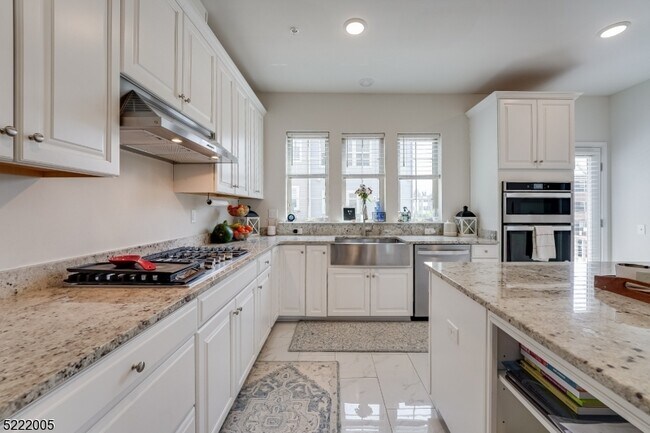 Building Photo - 17 Braeburn Ct