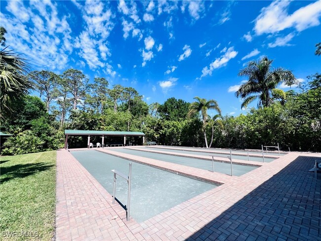 Foto del edificio - 15465 Cedarwood Ln