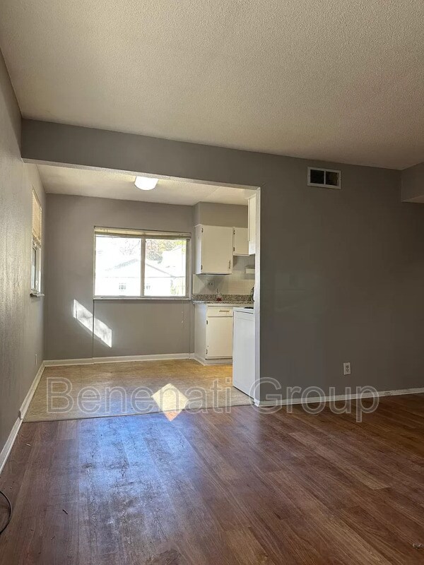 2150 Alameda Ave Unit 3, Maplewood, MO 63143 Condo for Rent in