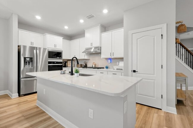 Foto del edificio - 7692 Somersworth Dr