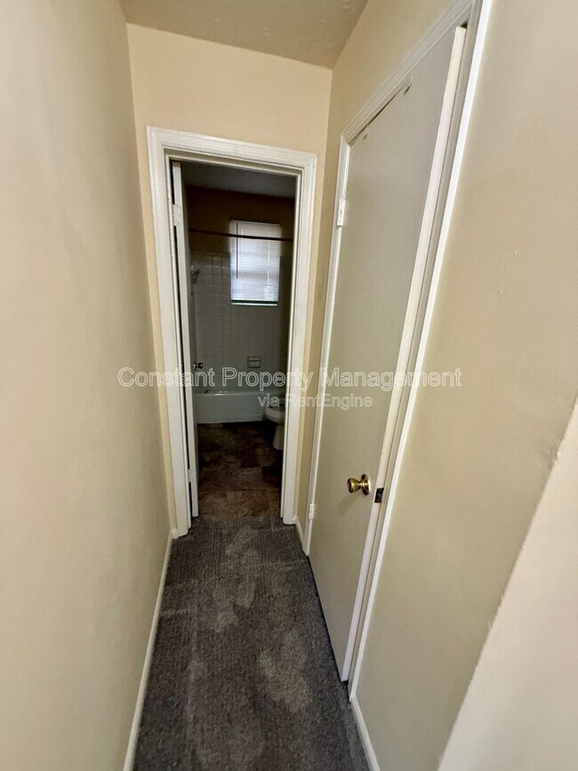 Foto del edificio - 4357 Azalea Dr