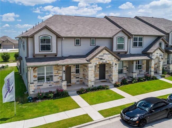 Foto del edificio - 712 Tinton Falls Ln