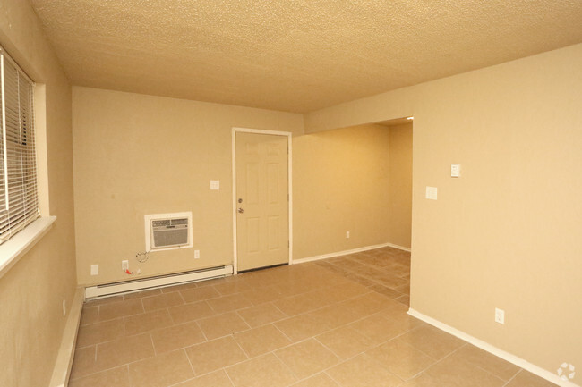 2 habitaciones, sala de estar/comedor - Lane Stone Apartments