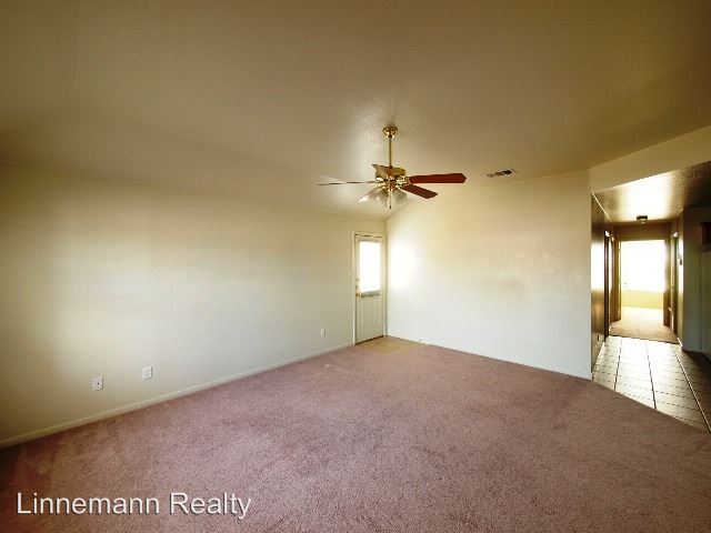 Building Photo - 1410 Cinch
