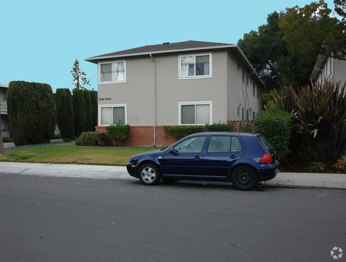 Primary Photo - Waldo Apartments