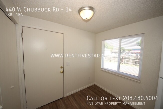 Foto del edificio - 440 W Chubbuck Rd