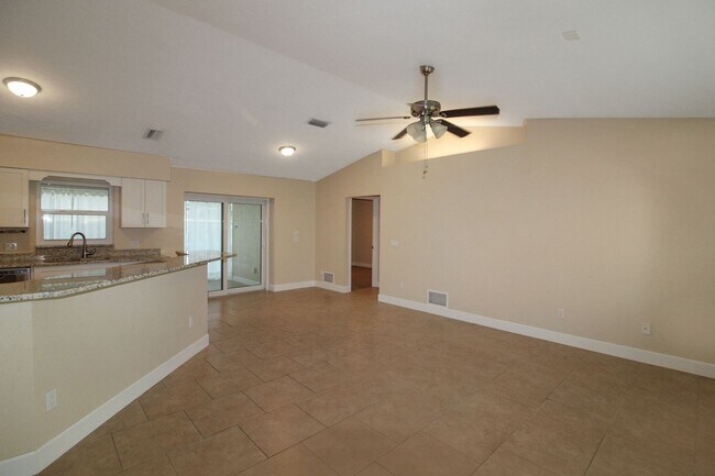 Building Photo - South Venice Annual Pool Home for Rent