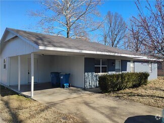 Building Photo - 607 SE 10th St